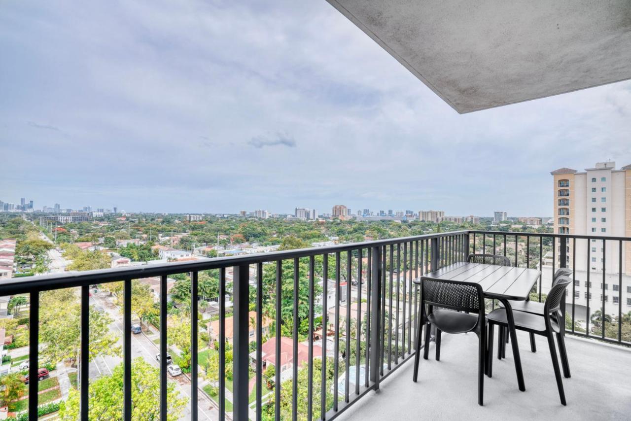 Coral Gables 2br W Pool Gym Nr Miracle Mile Mia-76 Apartamento Miami